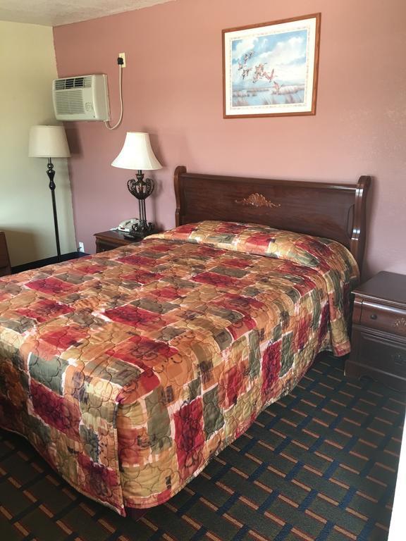 Best Value Inn Motel Sandusky มาเรียนนา ภายนอก รูปภาพ