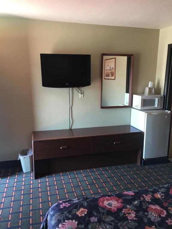 Best Value Inn Motel Sandusky มาเรียนนา ภายนอก รูปภาพ