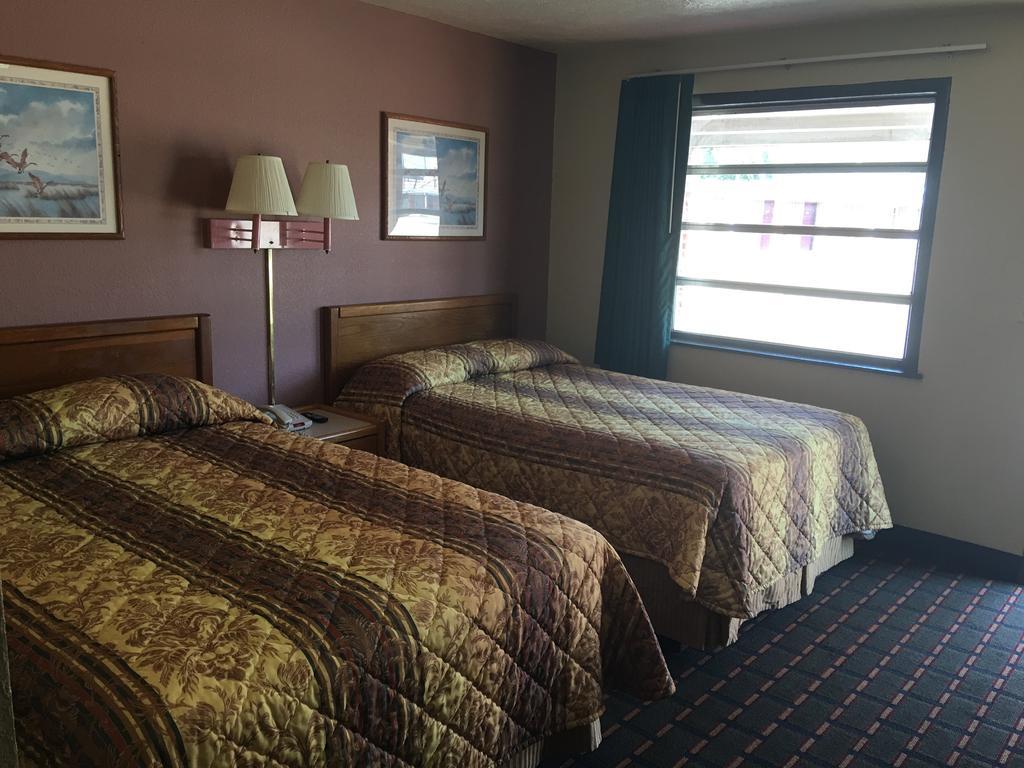 Best Value Inn Motel Sandusky มาเรียนนา ภายนอก รูปภาพ
