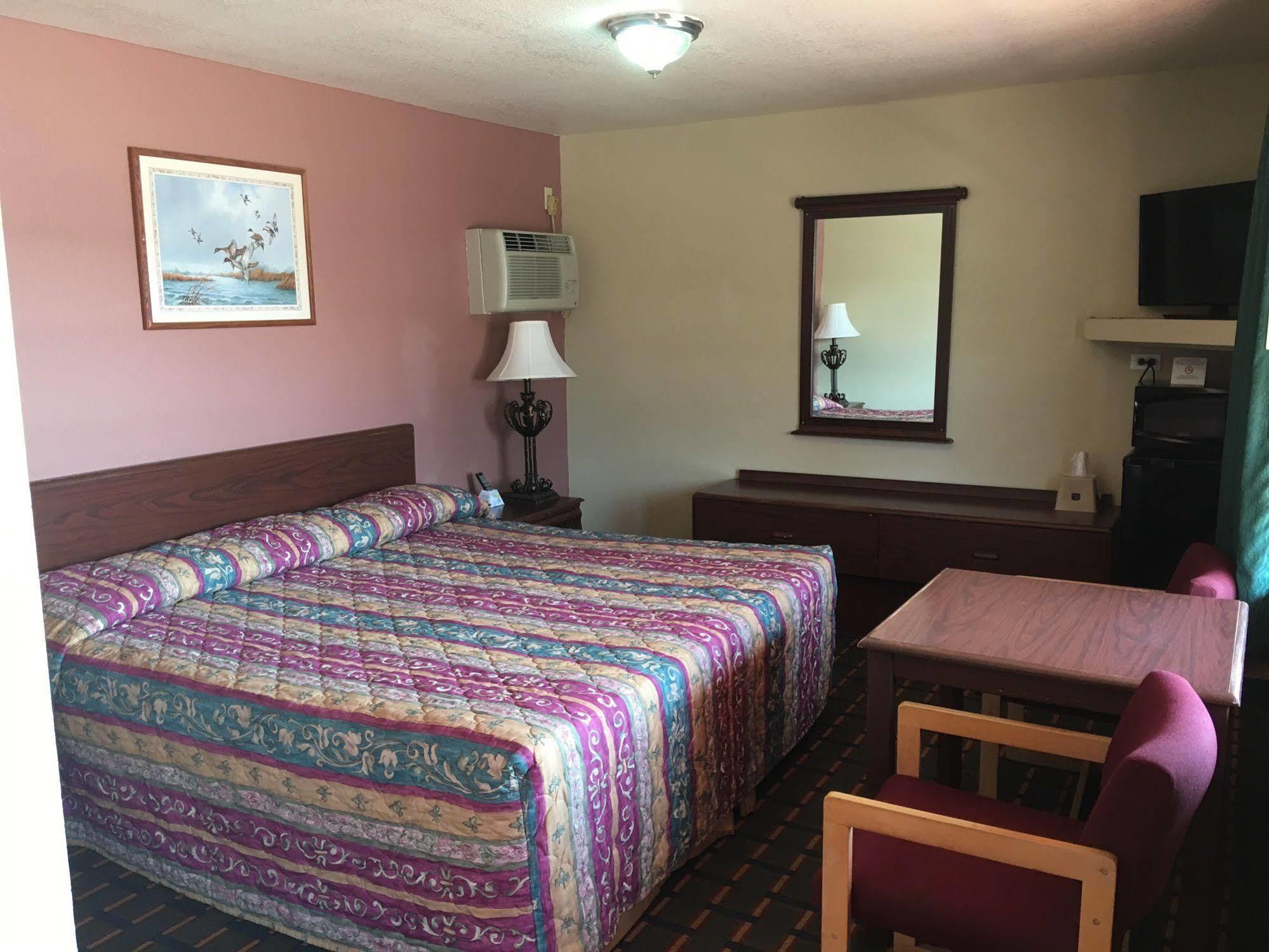 Best Value Inn Motel Sandusky มาเรียนนา ภายนอก รูปภาพ