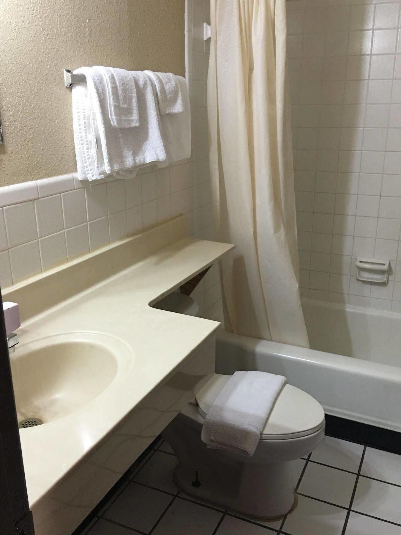 Best Value Inn Motel Sandusky มาเรียนนา ภายนอก รูปภาพ