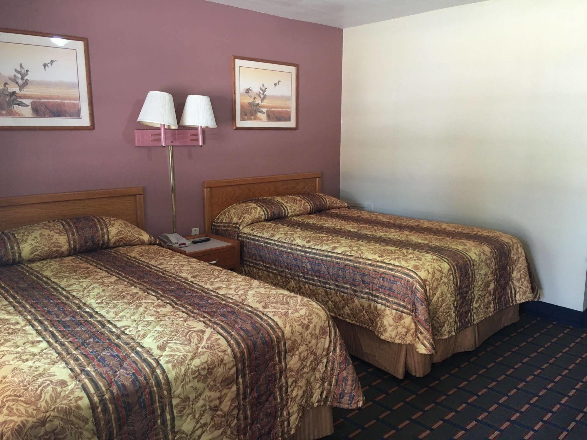 Best Value Inn Motel Sandusky มาเรียนนา ภายนอก รูปภาพ